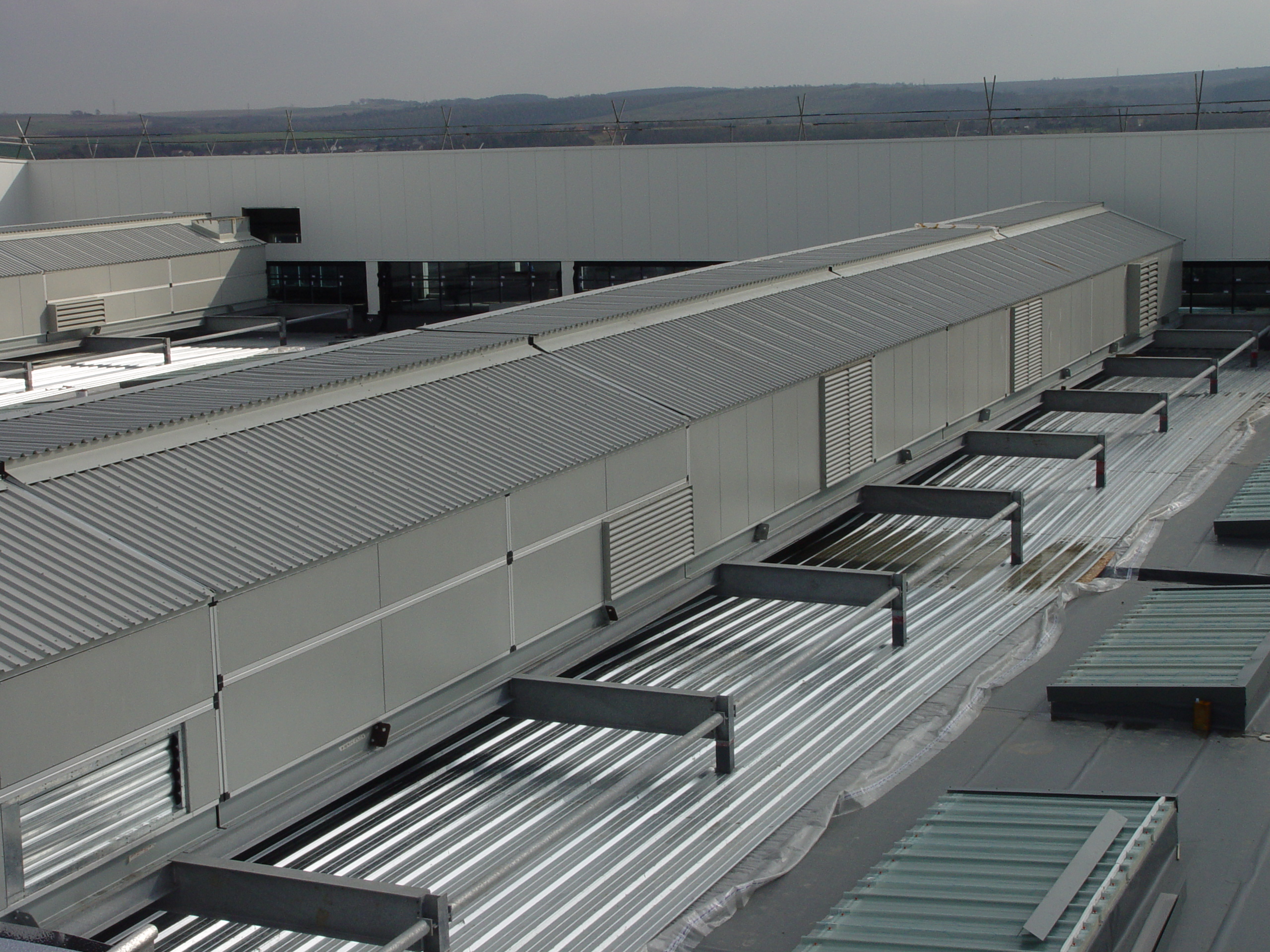 Rooftop Air Handling Unit plantroom installation at OKI — photograph 13