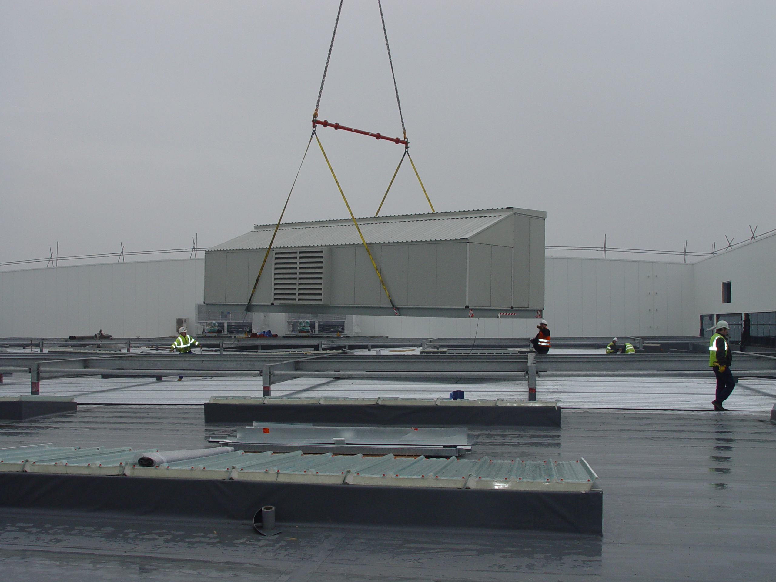 Rooftop Air Handling Unit plantroom installation at OKI — photograph 17