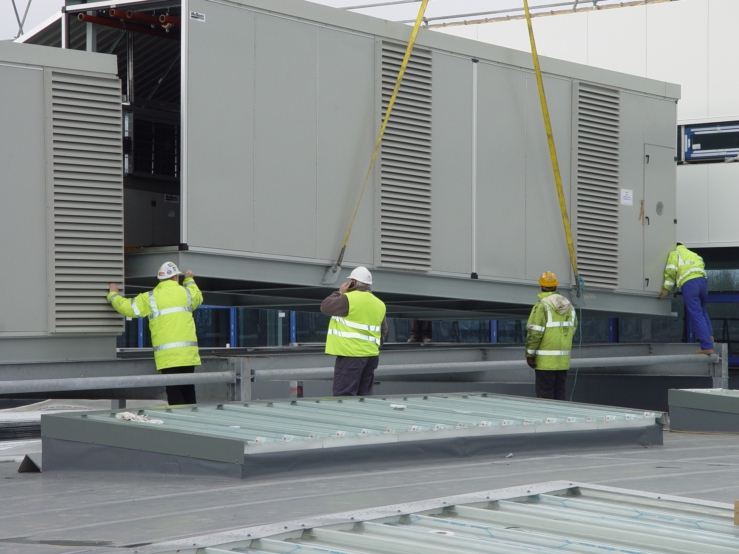Rooftop Air Handling Unit plantroom installation at OKI — photograph 10